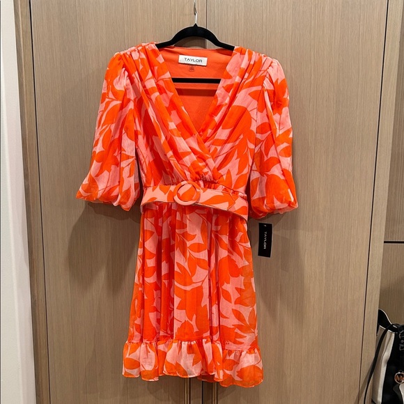 Taylor Dresses & Skirts - NWT Taylor Women's Vibrant Orange and Pink Long Sleeve Dress